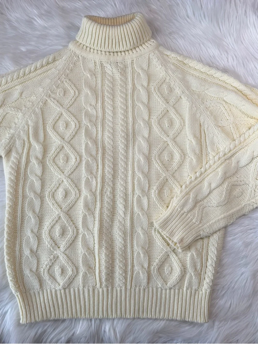 Vintage Puritan‎ Cable Knit Sweater